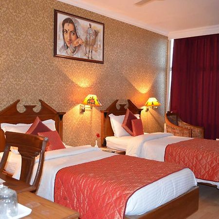Hotel Grand Sartaj New Delhi Eksteriør billede