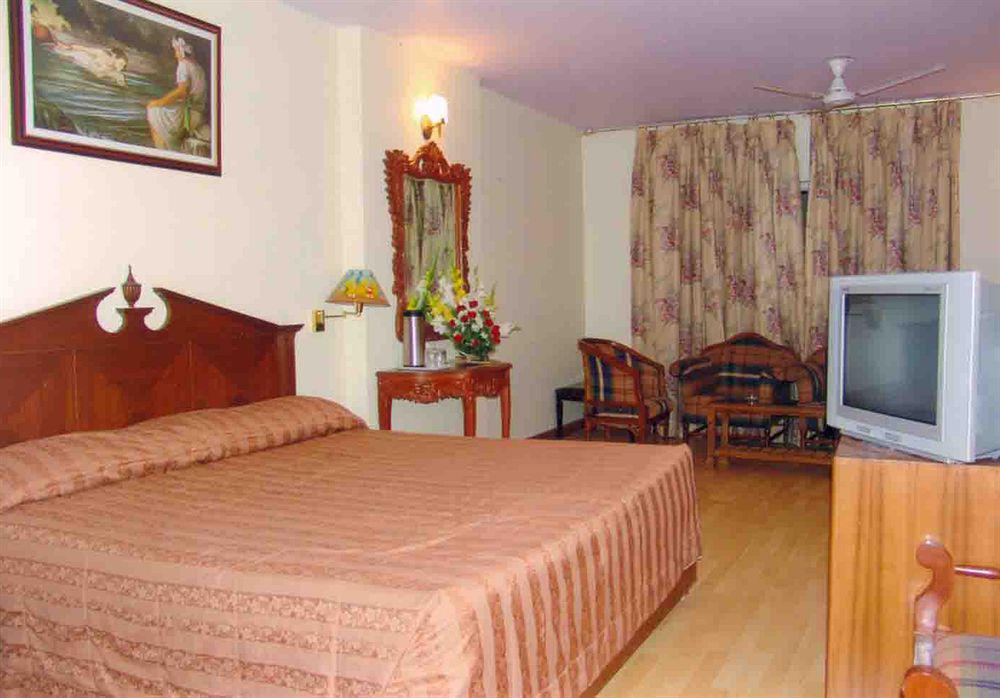 Hotel Grand Sartaj New Delhi Eksteriør billede